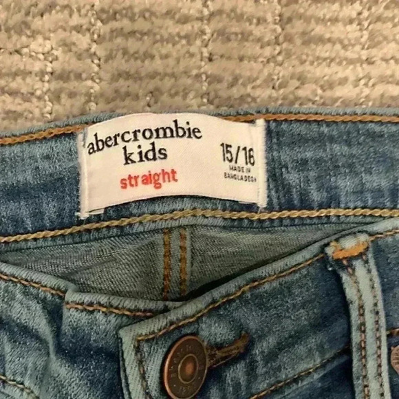 Abercrombie Kids Patch Straight Leg Jeans - Picture 4 of 5